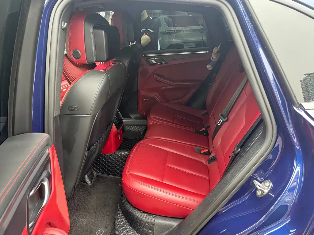 Porsche Macan — миниатюра 7