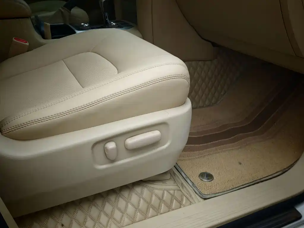 Toyota Land Cruiser — миниатюра 13