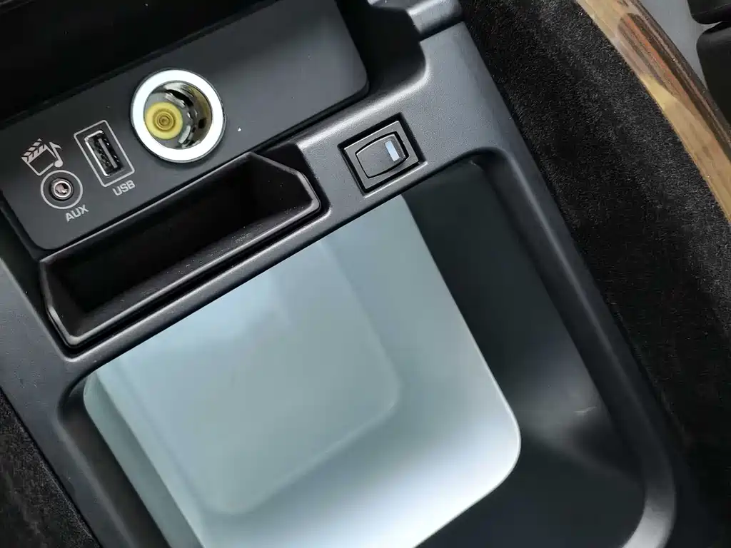 Land Rover Range Rover — миниатюра 18