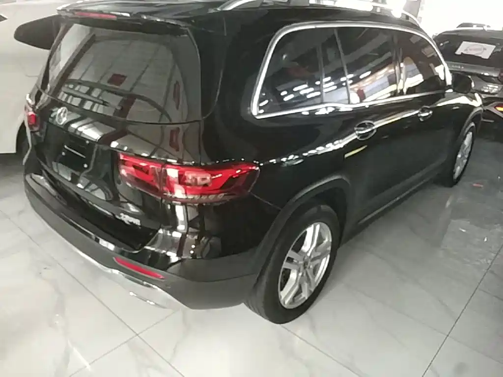 Mercedes-Benz GLB — миниатюра 7