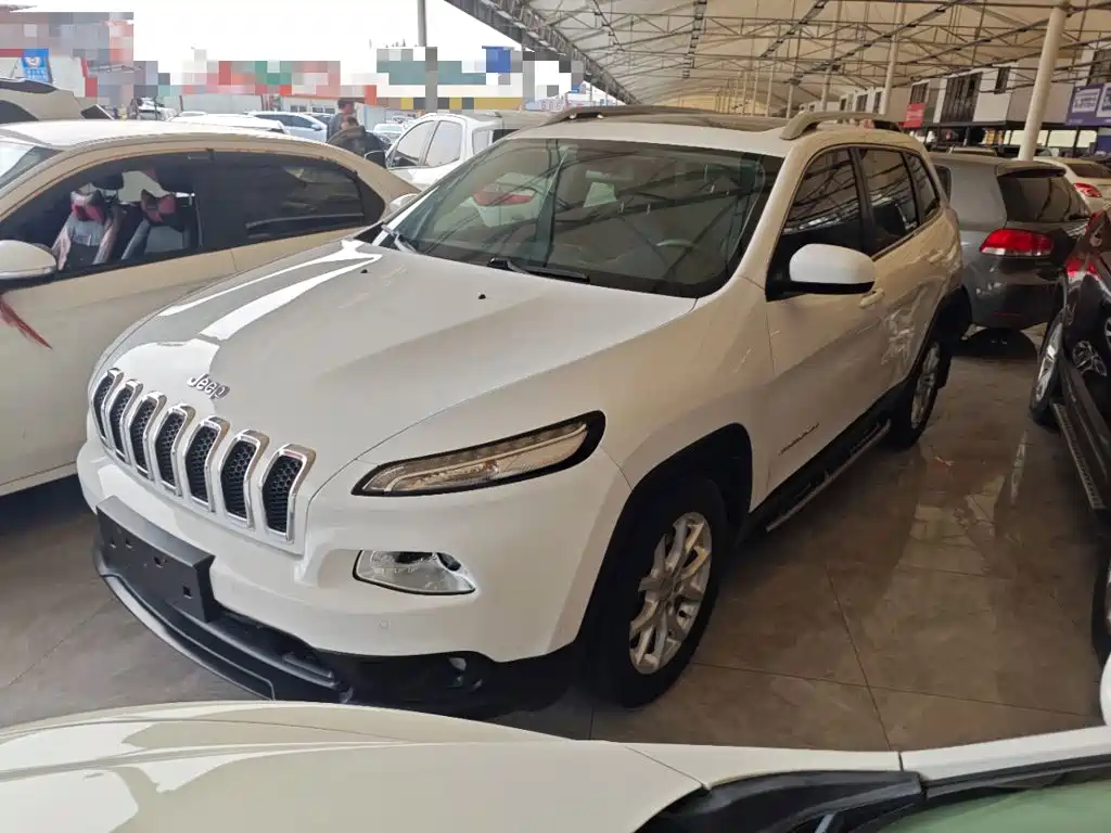 Jeep Cherokee — миниатюра 2