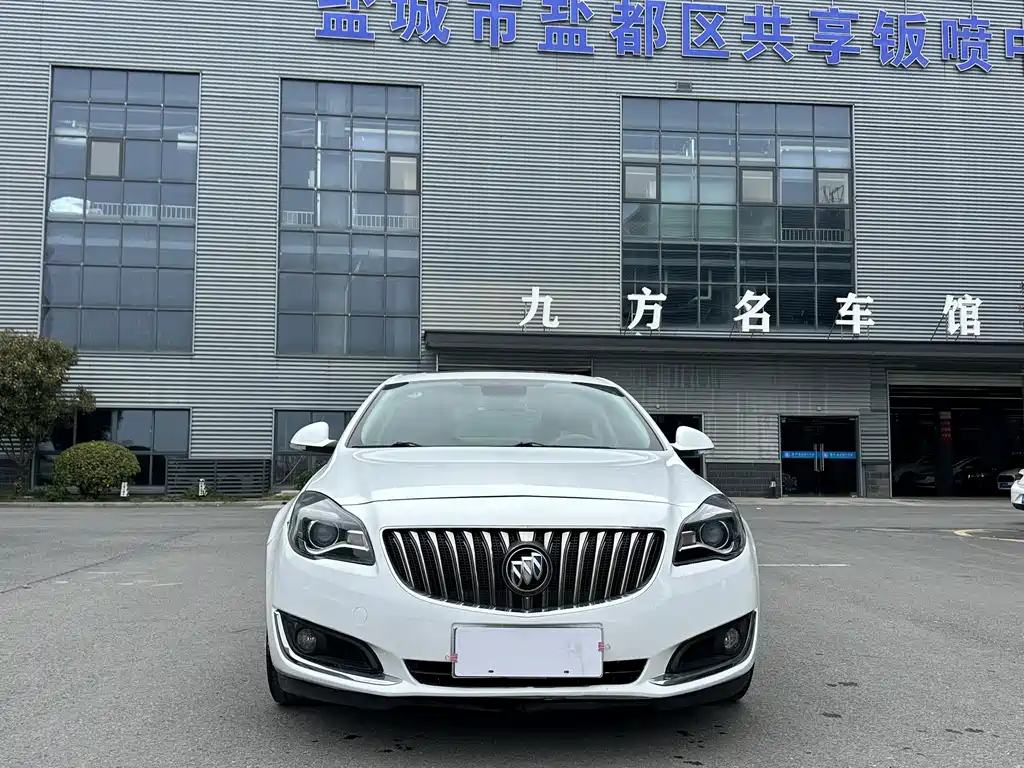 Buick Regal — миниатюра 10
