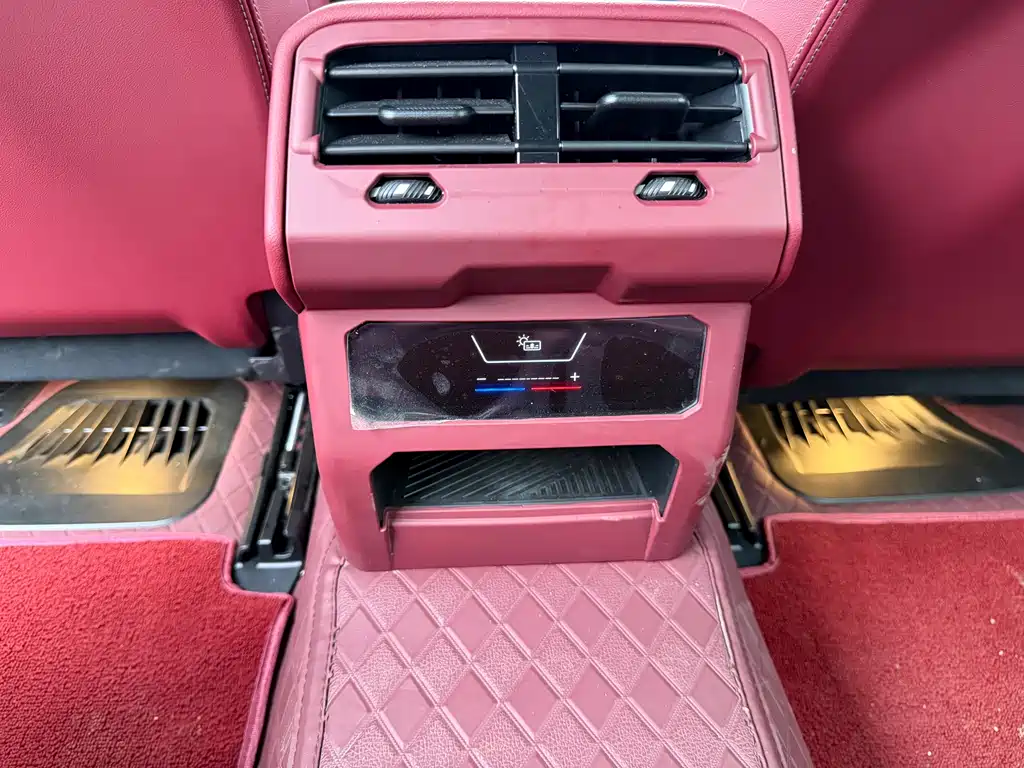 BMW 5 Series — миниатюра 11