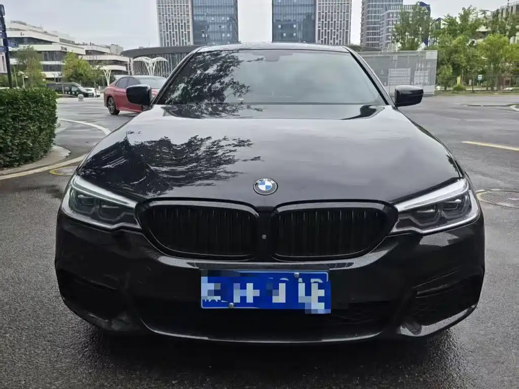BMW 5 Series — миниатюра 2