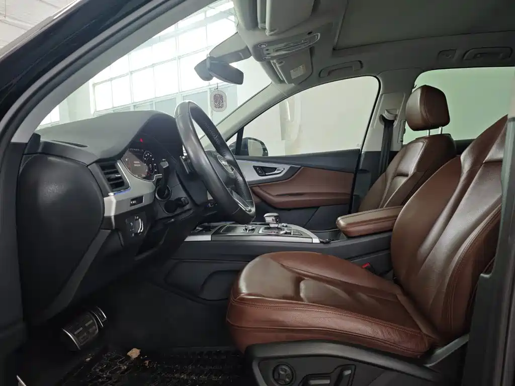 Audi Q7 — миниатюра 9