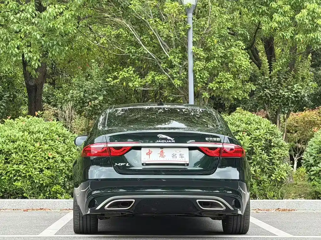 Jaguar XFL — миниатюра 4