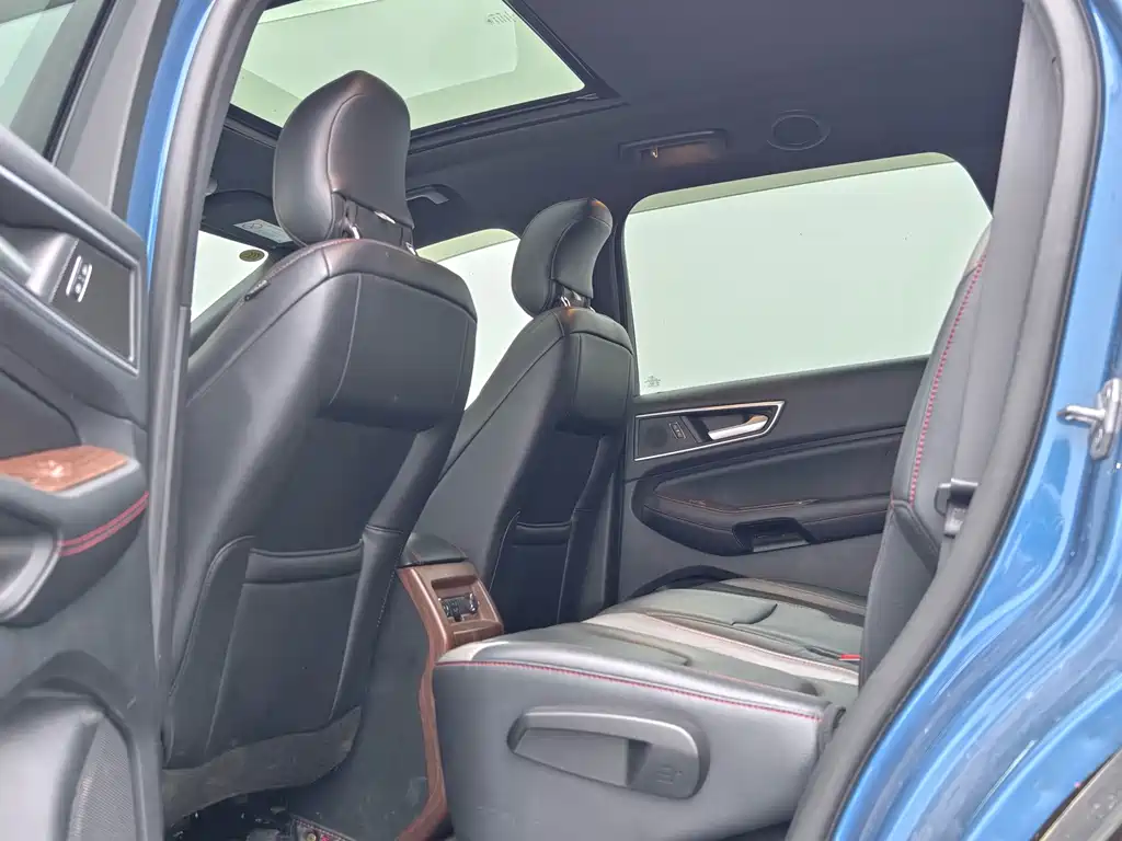 Ford Edge — миниатюра 19