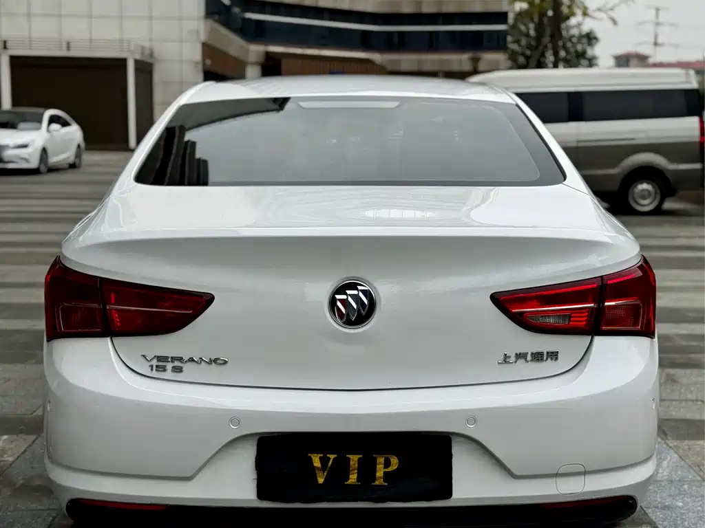 Buick Verano — миниатюра 7