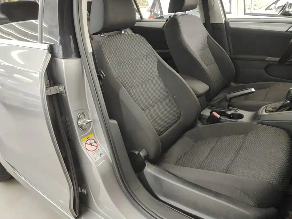 Volkswagen Sagitar — миниатюра 25