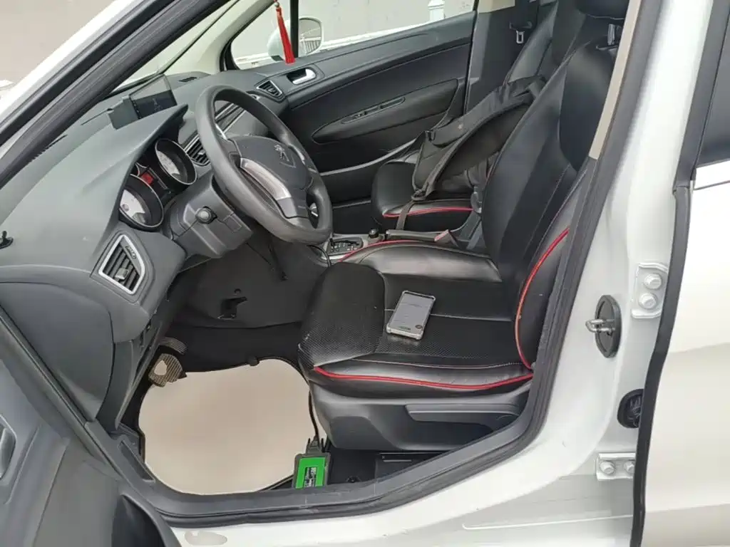 Peugeot 308 — миниатюра 15