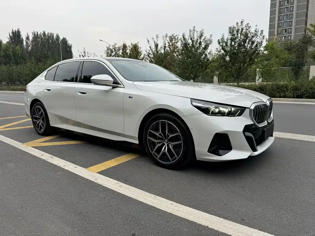 BMW i5 — миниатюра 3