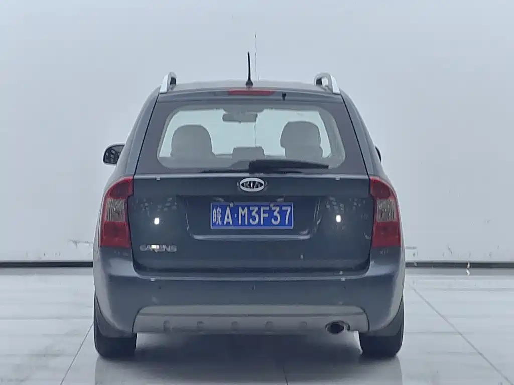 Kia Carens — миниатюра 15