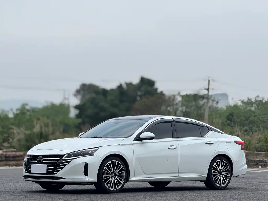 Nissan Teana 2023