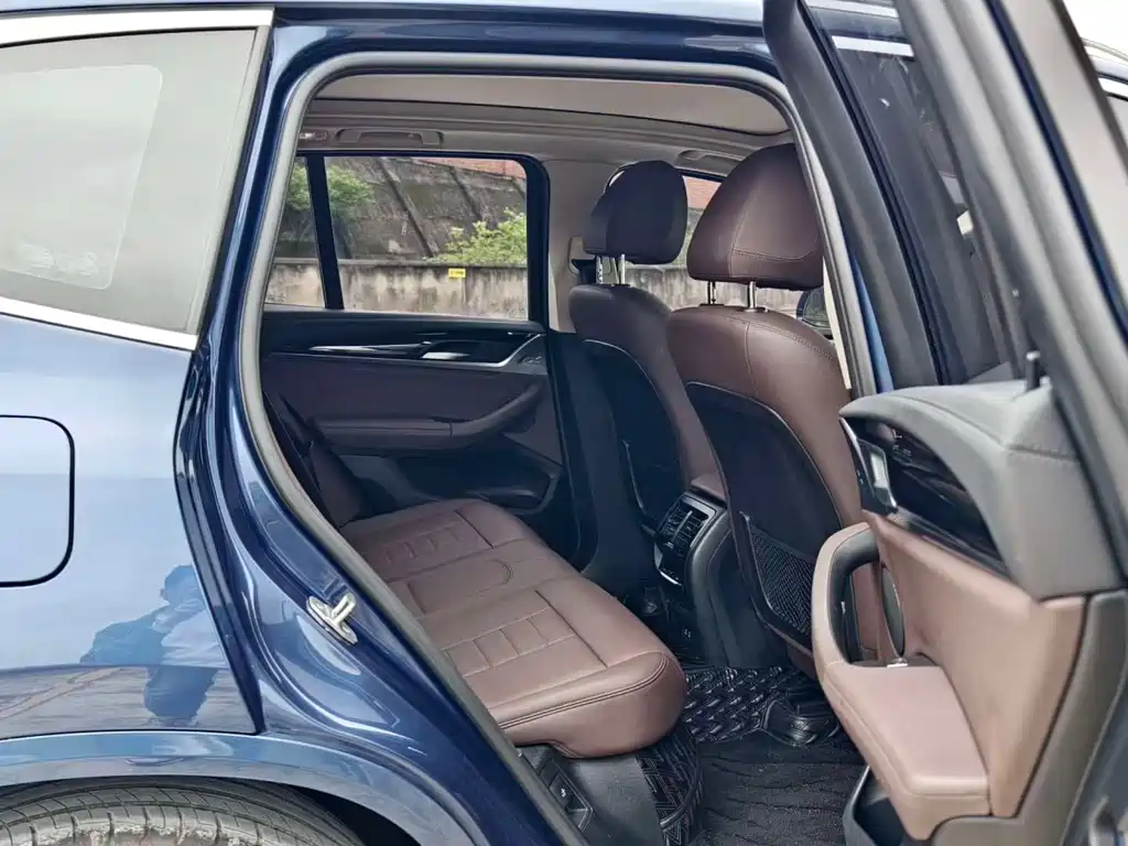 BMW X3 — миниатюра 8