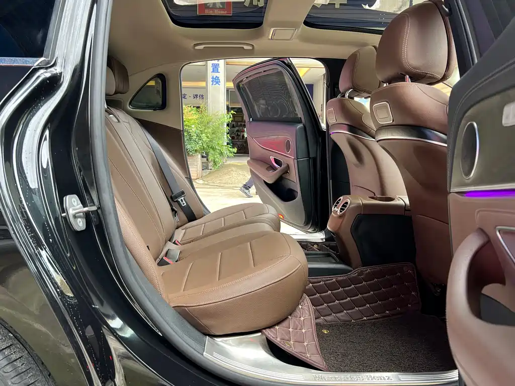 Mercedes-Benz E-Class — миниатюра 15
