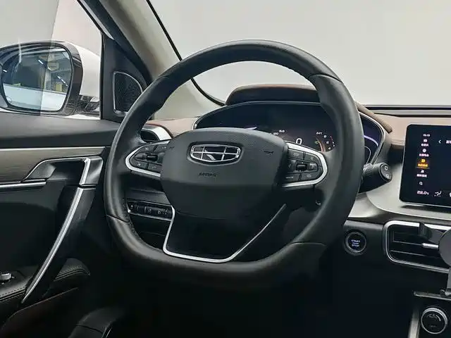 Geely Binyue — миниатюра 16