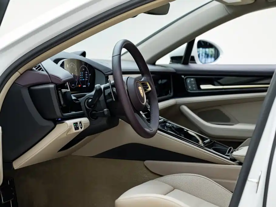 Porsche Panamera — миниатюра 9