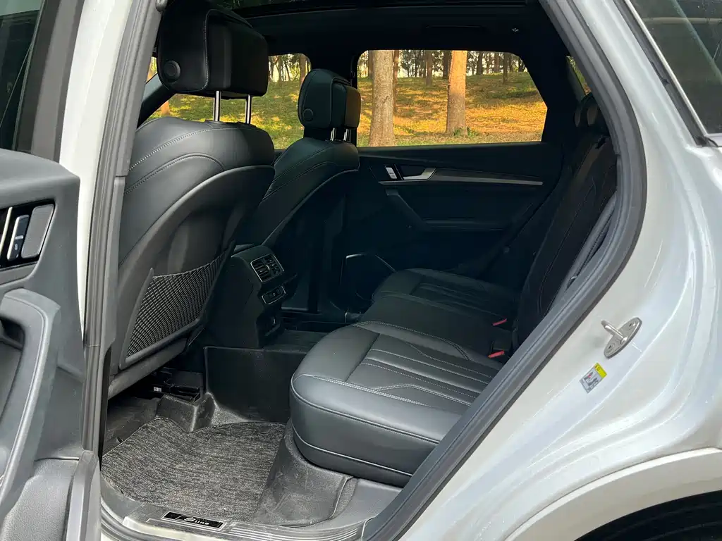 Audi Q5L — миниатюра 5