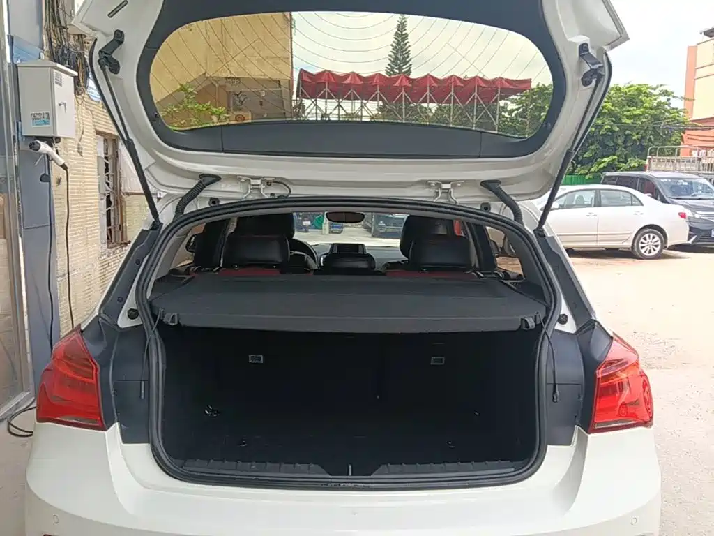 BMW 1 Series (Import) — миниатюра 19