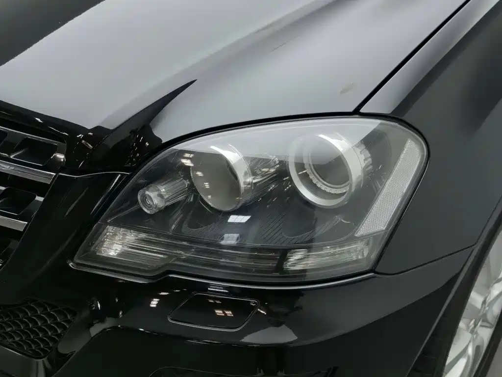 Mercedes-Benz M-Class — миниатюра 7