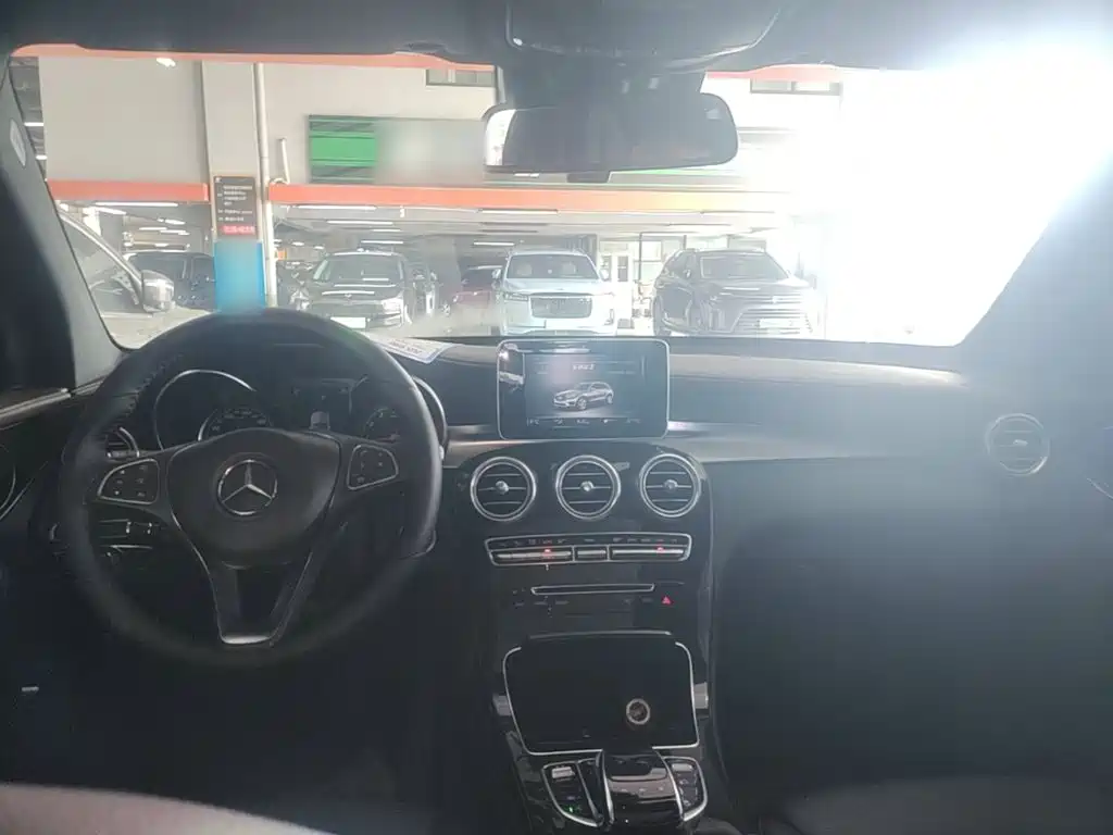 Mercedes-Benz GLC 2018 GLC 260 4MATIC Luxury