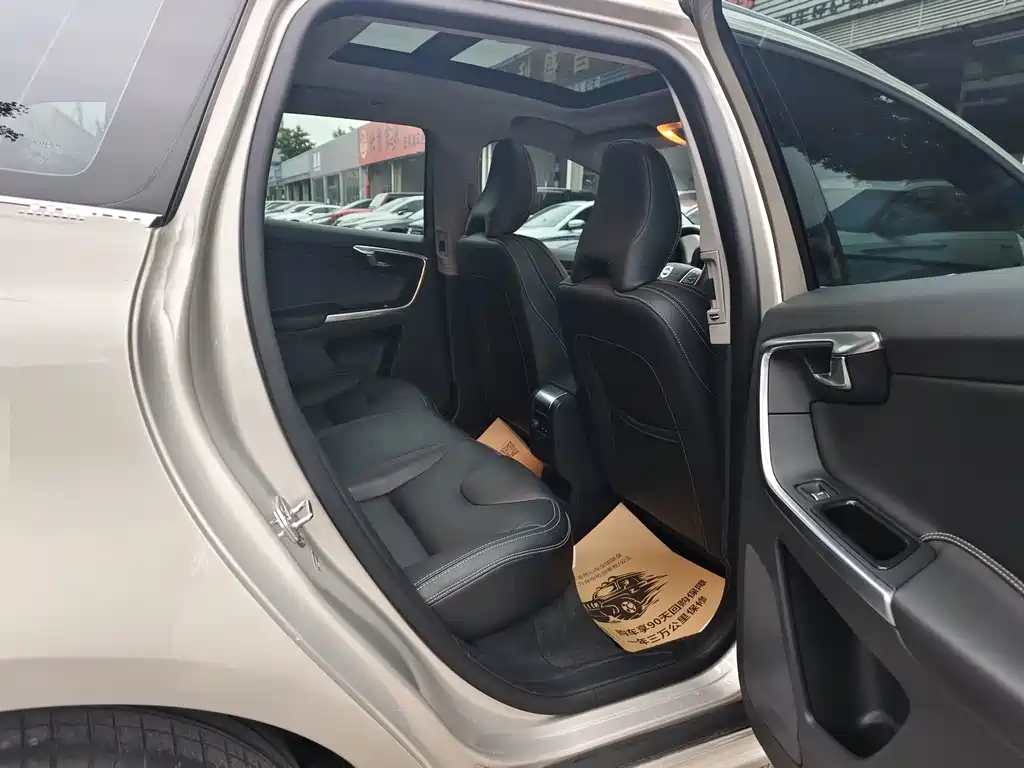 Volvo XC60 — миниатюра 14