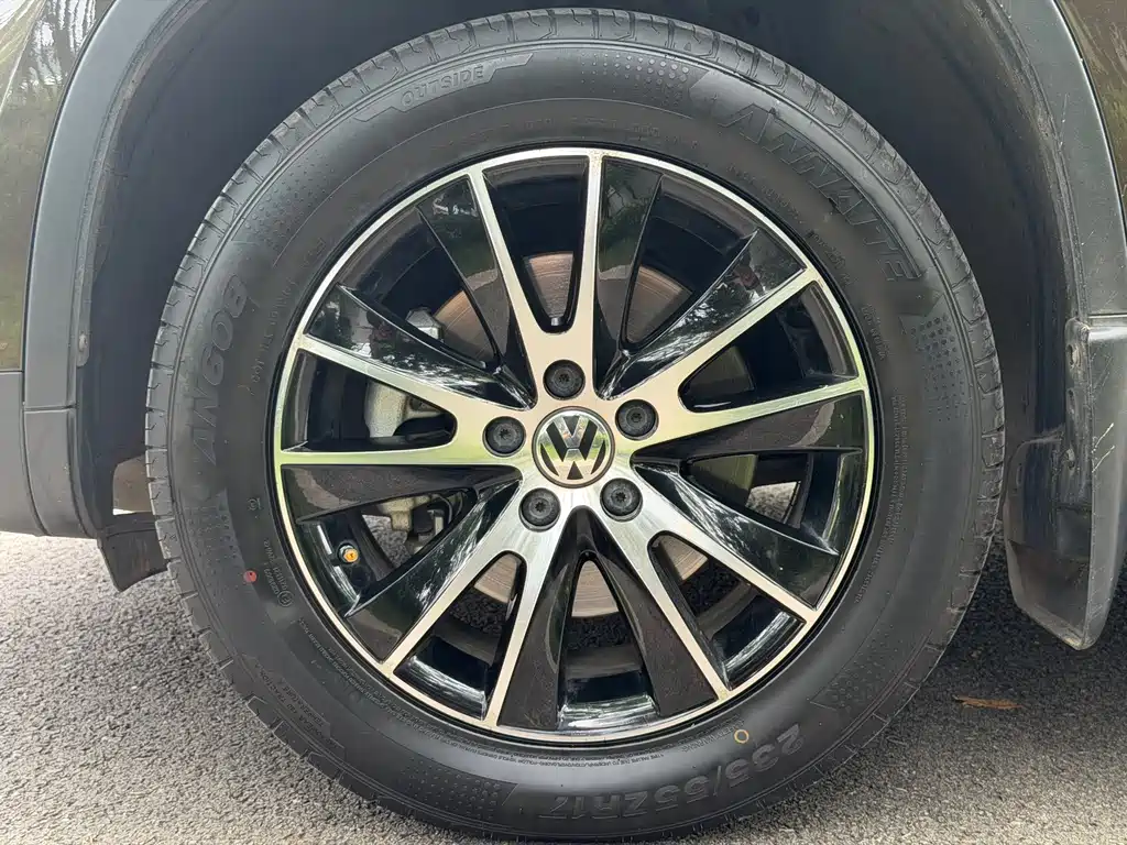 Volkswagen Tiguan — миниатюра 6