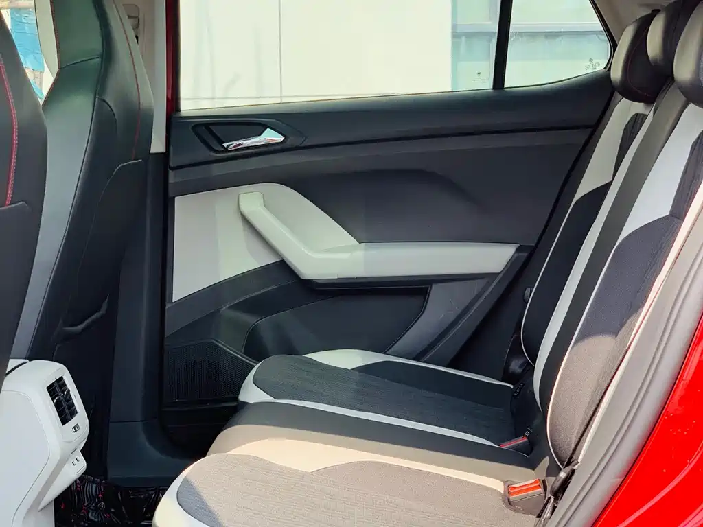 Volkswagen T-Cross — миниатюра 19