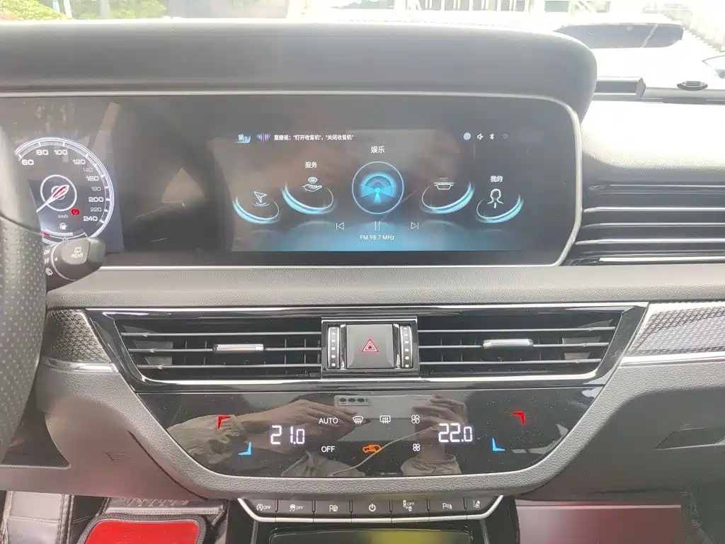 Hongqi Hongqi HS5 — миниатюра 6