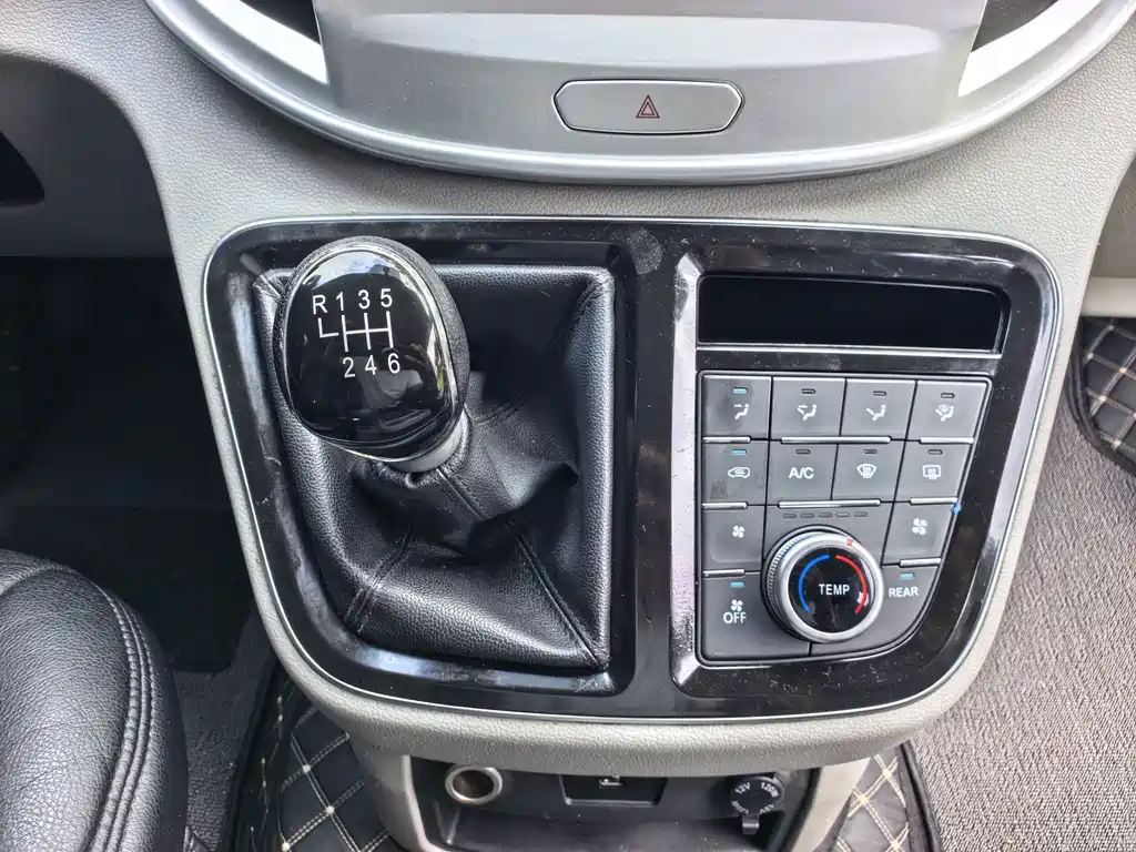 JAC Refine Refine M4 — миниатюра 12