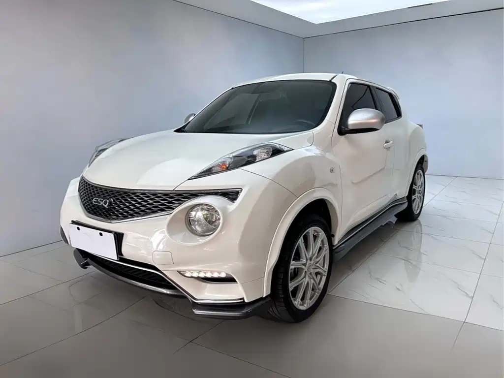 Infiniti ESQ 2015