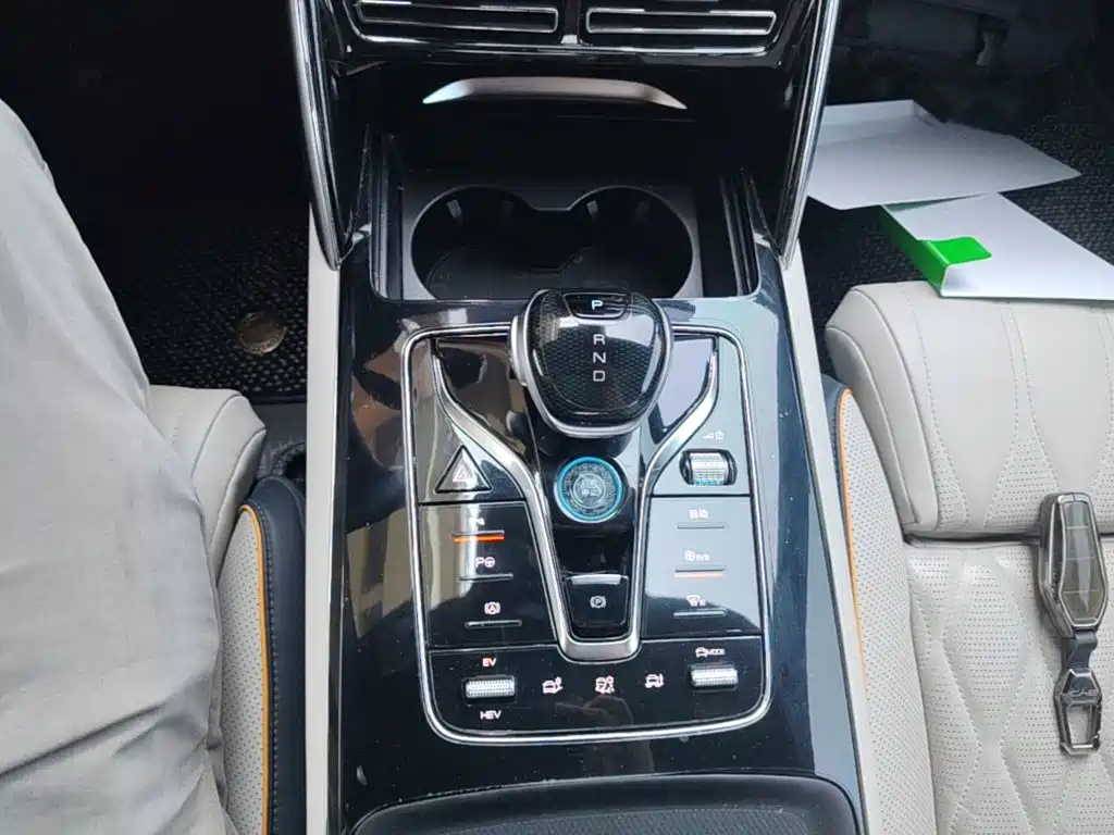 BYD Tang New Energy — миниатюра 14