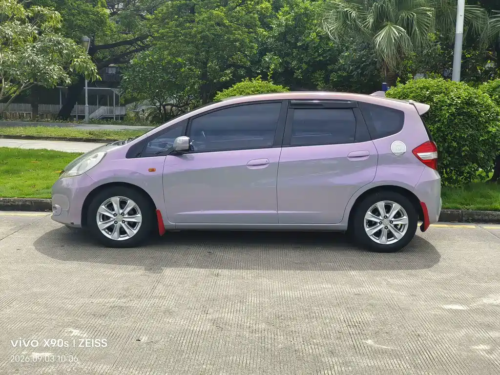 Honda Fit — миниатюра 15