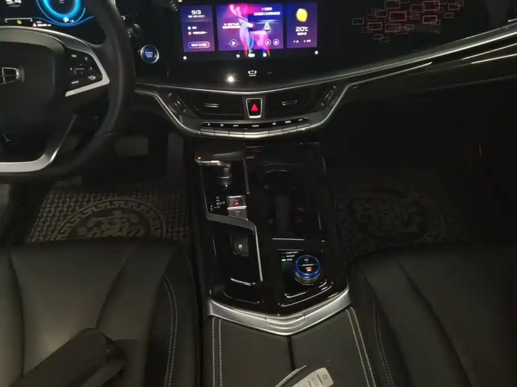 Geely Borui Hybrid — миниатюра 14