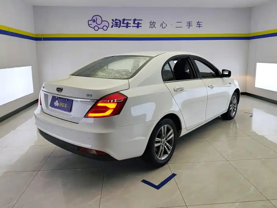 Geely Emgrand — миниатюра 3