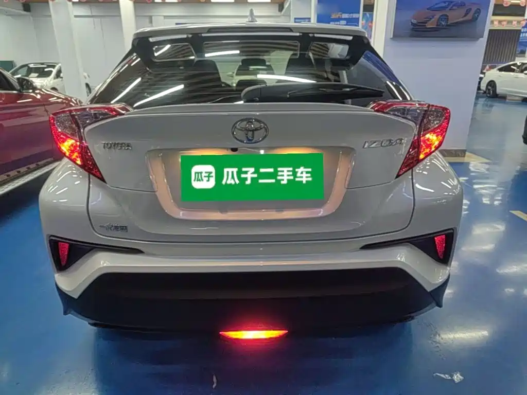 Toyota IZOA — миниатюра 6