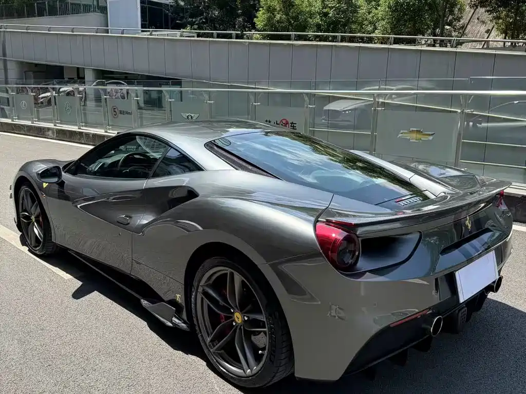 Ferrari 488 — миниатюра 8
