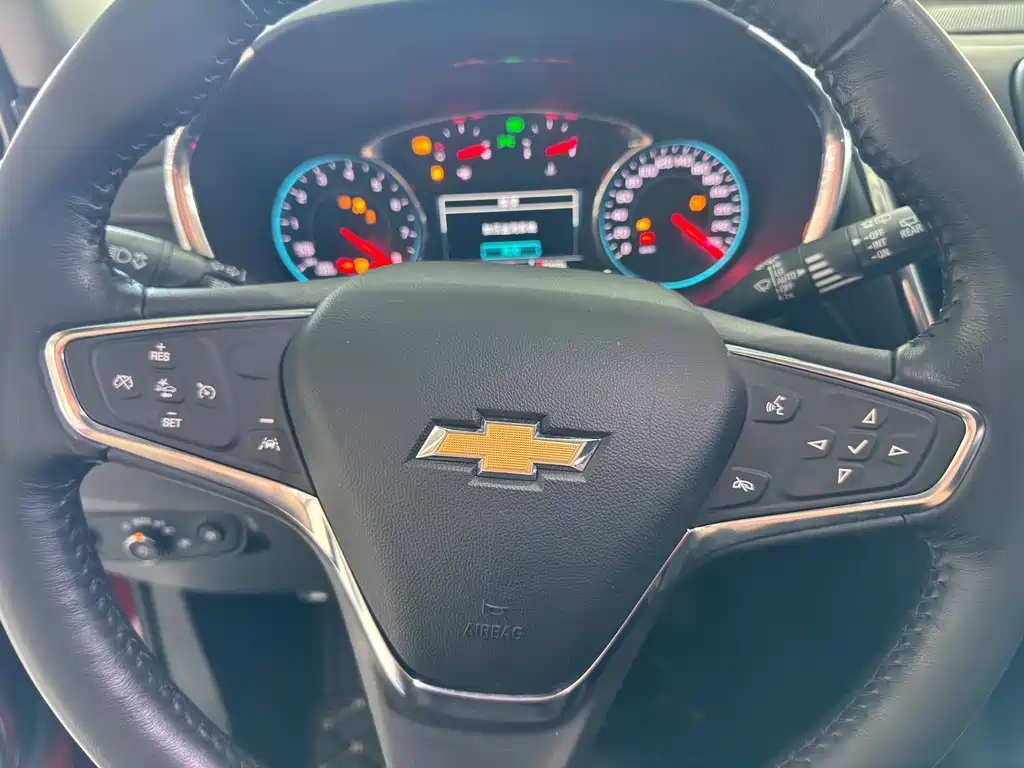 Chevrolet Equinox — миниатюра 13