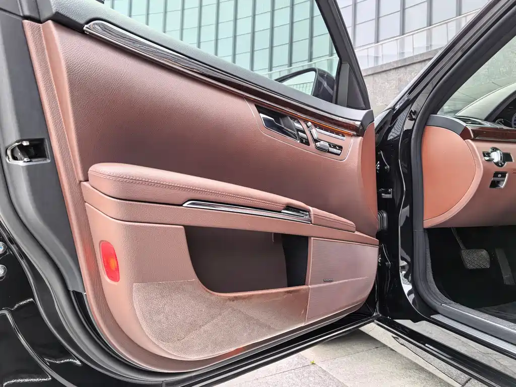 Mercedes-Benz S-Class — миниатюра 9