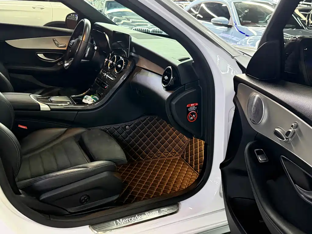Mercedes-Benz C-Class — миниатюра 10