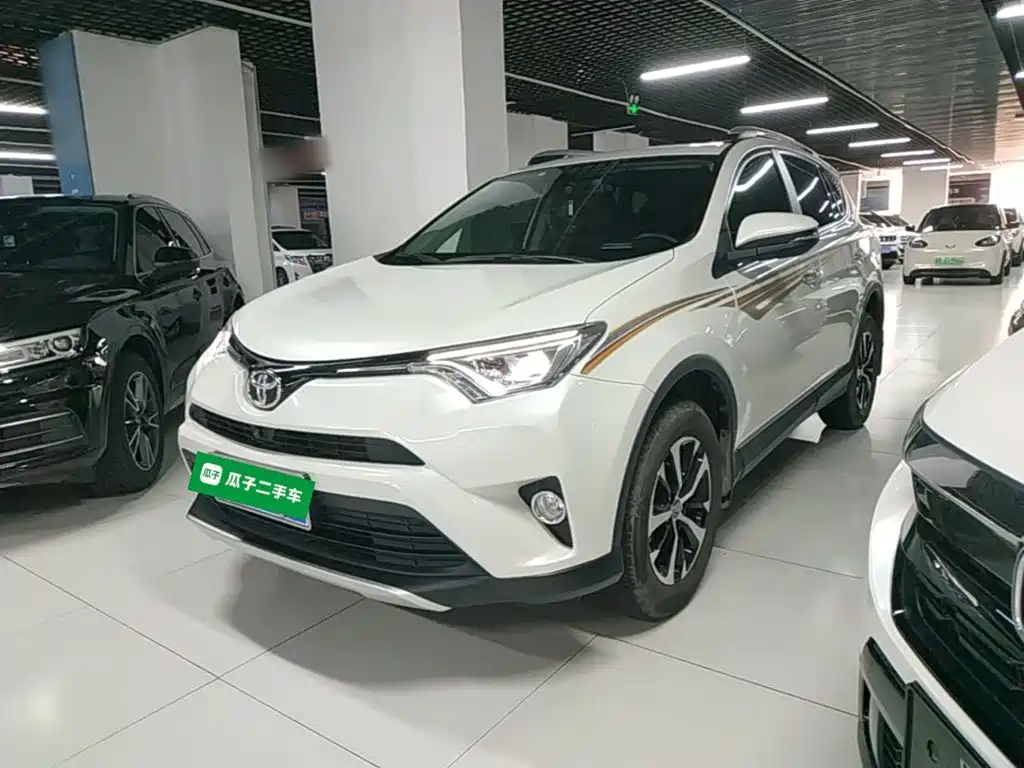 Toyota RAV4 — миниатюра 2