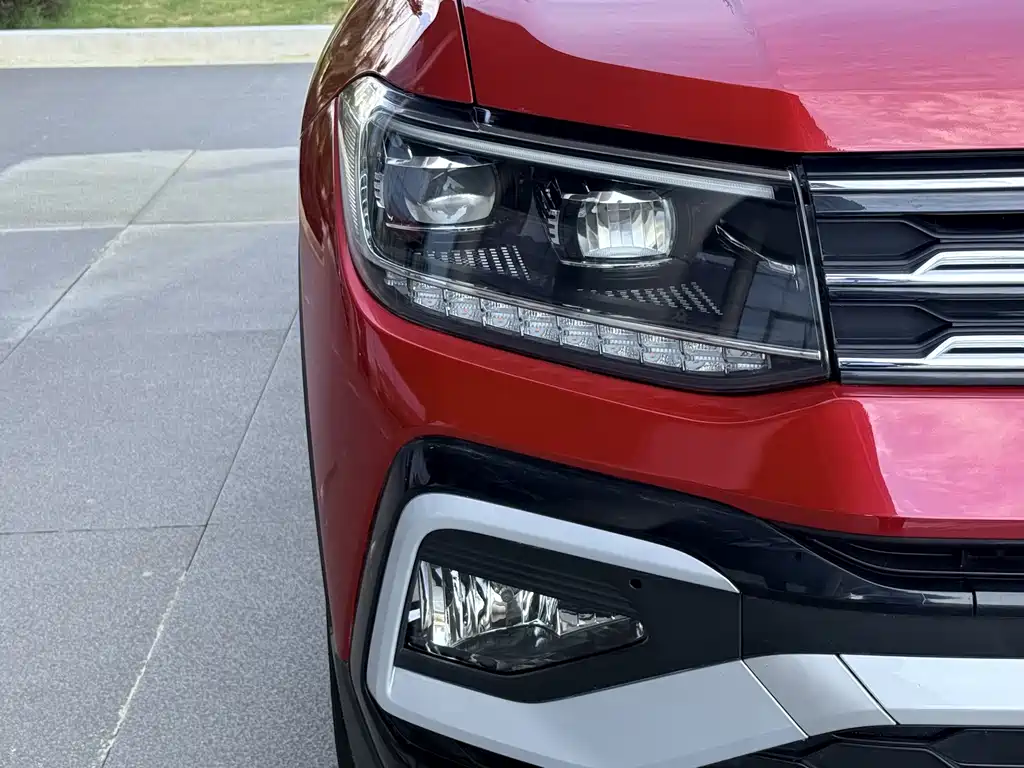 Volkswagen T-Cross — миниатюра 9