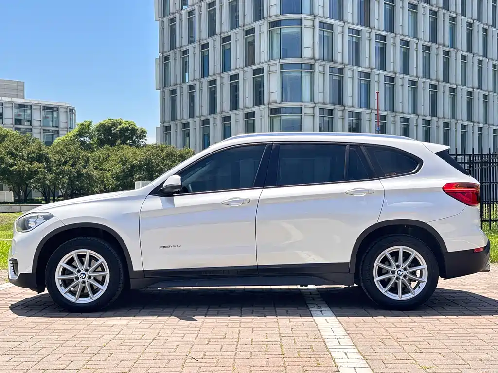 BMW X1 2016 sDrive18Li Fashion