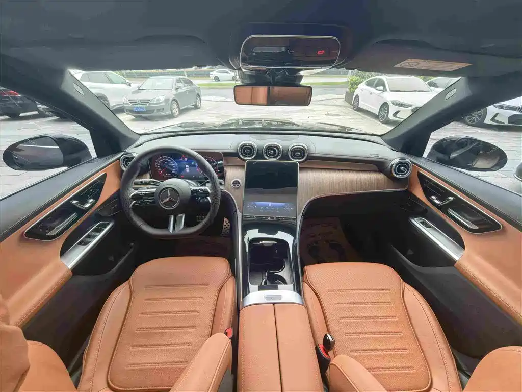 Mercedes-Benz GLC 2025 GLC 300 L 4MATIC 5 мест