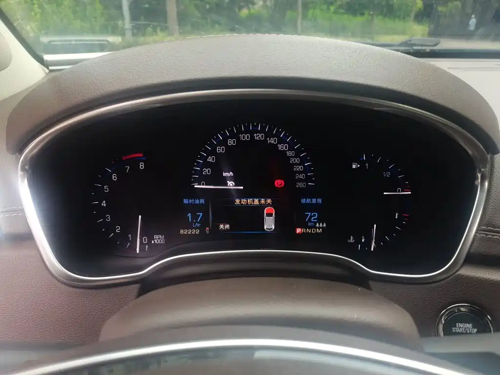 Cadillac SRX — миниатюра 12