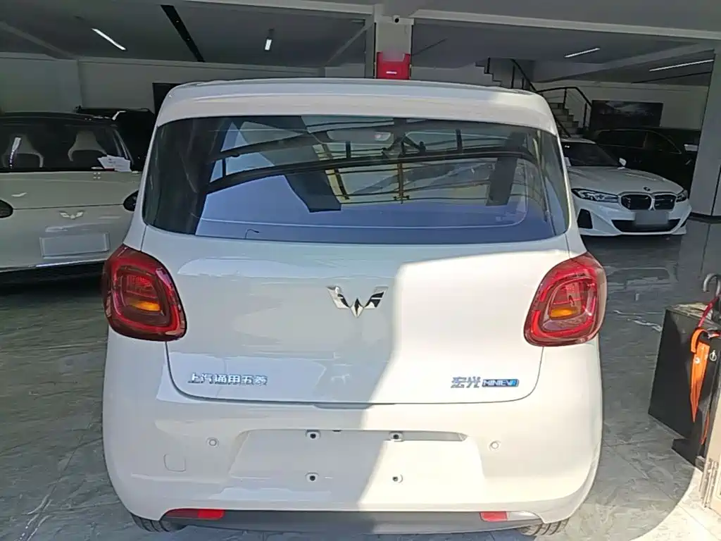 Wuling MINIEV — миниатюра 6