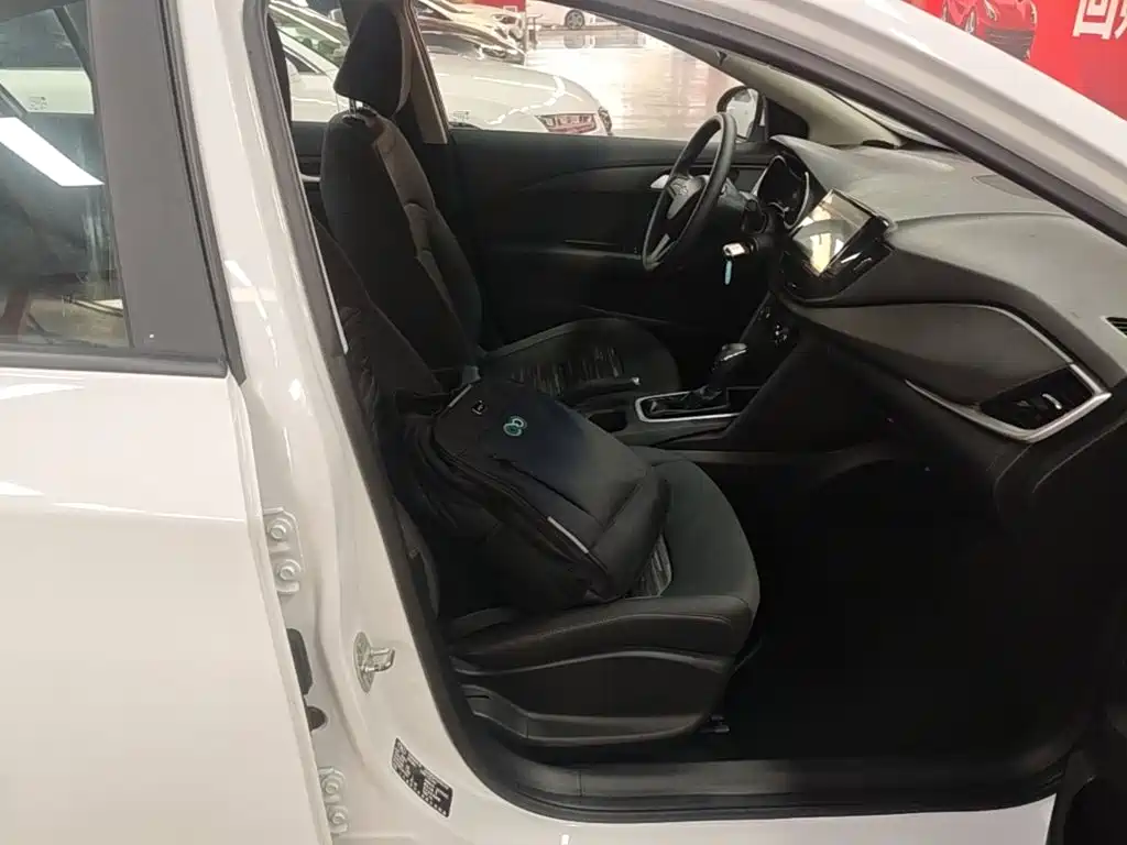 Chevrolet Cavalier — миниатюра 25