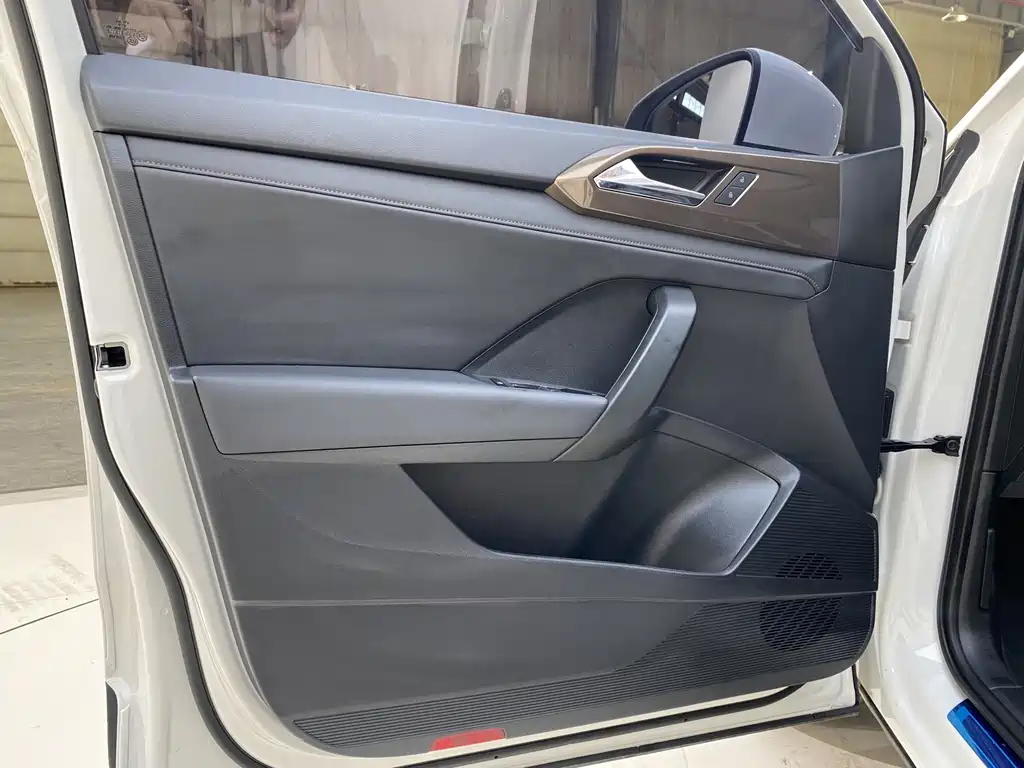 Volkswagen Tharu 2022 280TSI Luxury