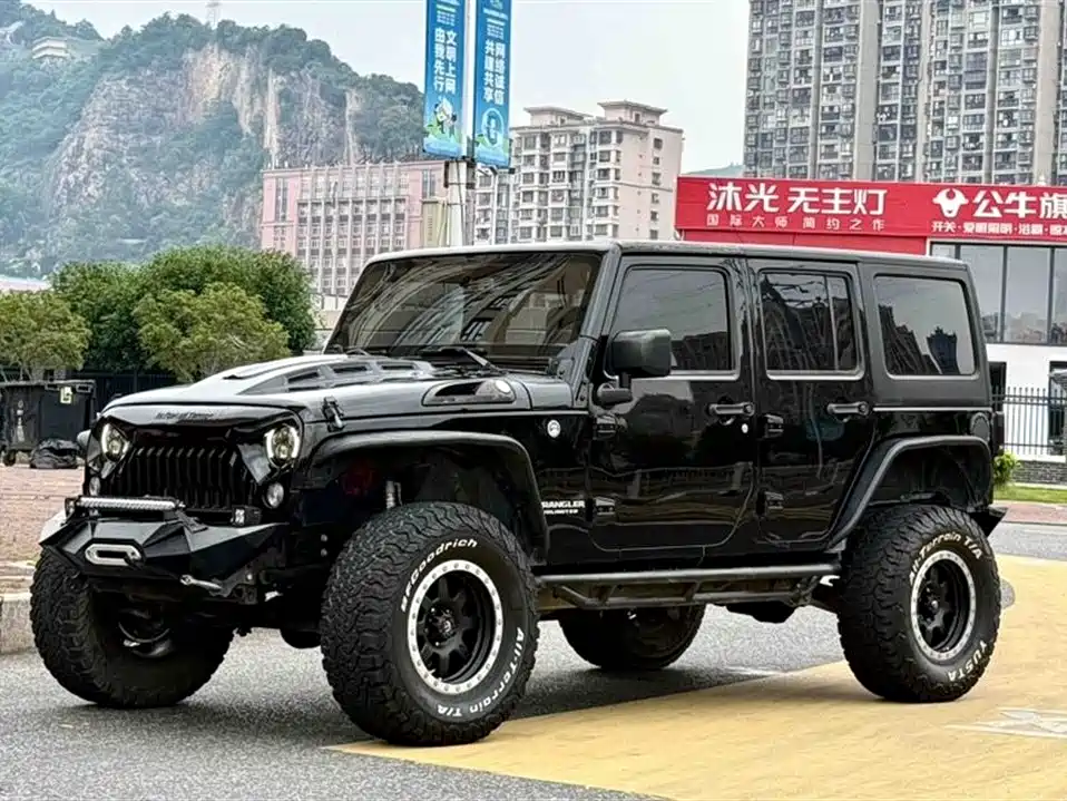 Купить Jeep Wrangler