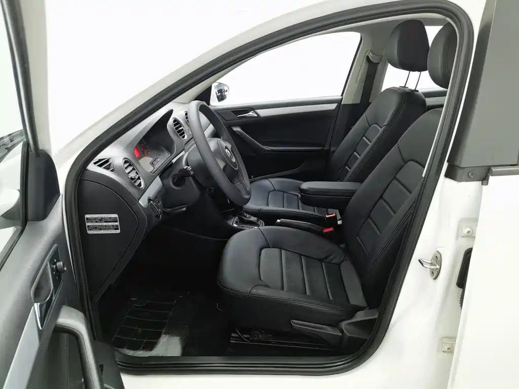 Volkswagen Jetta — миниатюра 10